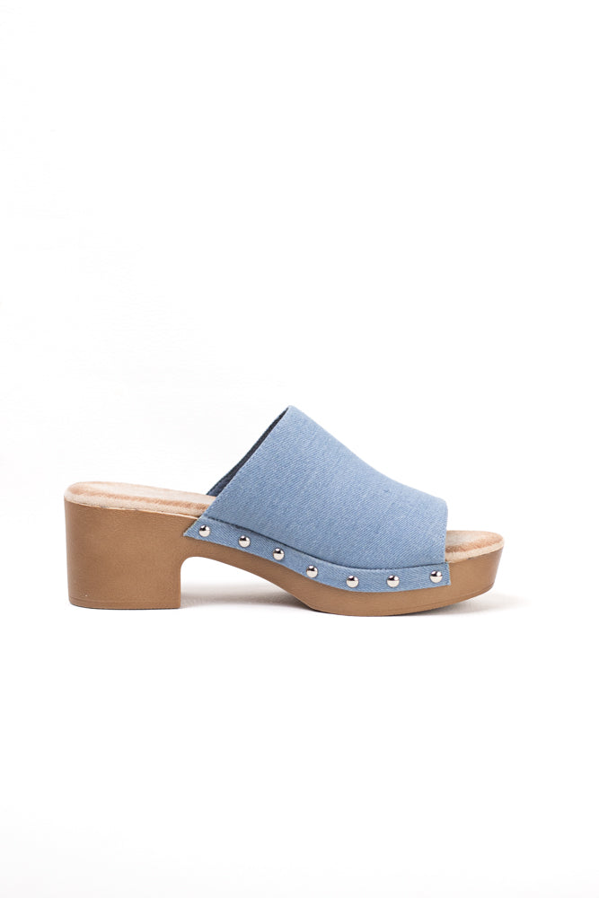 Sandalias mujer mules con tacón alto y plataforma efecto madera con tachas y plantilla acolchada