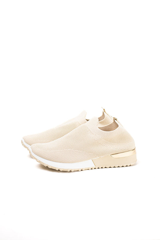 Zapatillas deportivas beige sin cordones, comodidad y estilo casual