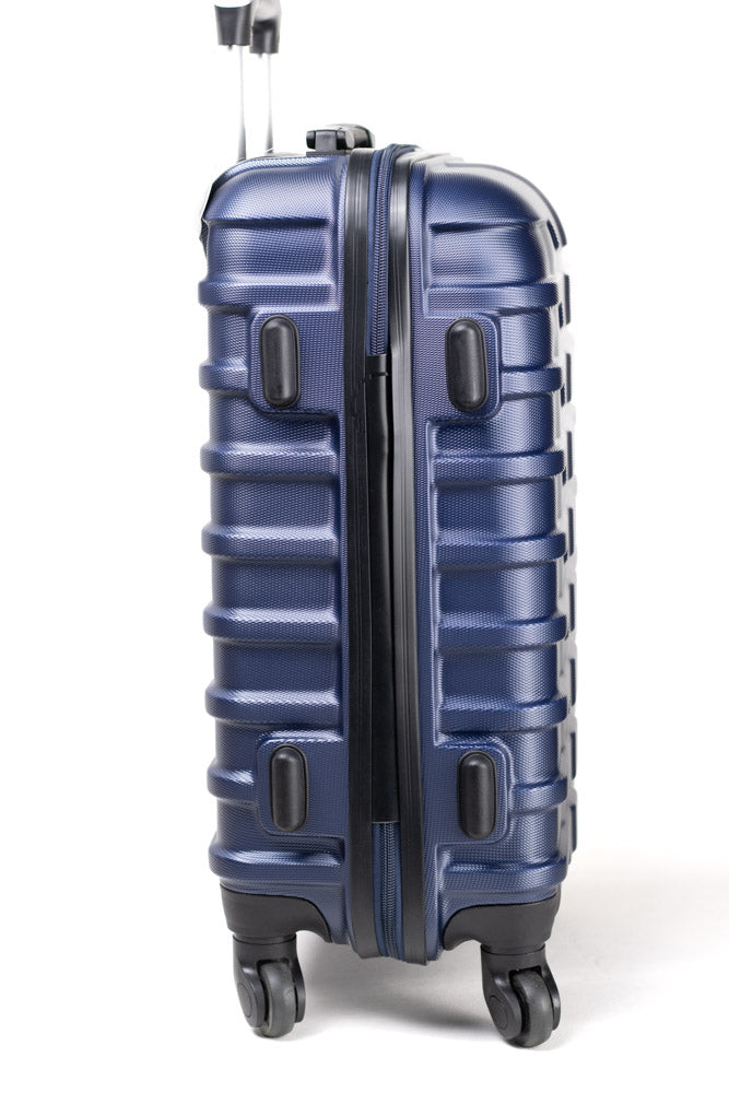 Maletas con pruebas de calidad y ruedas resistentes