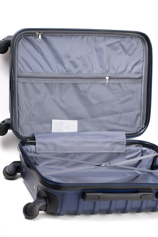 Maletas con pruebas de calidad y ruedas resistentes