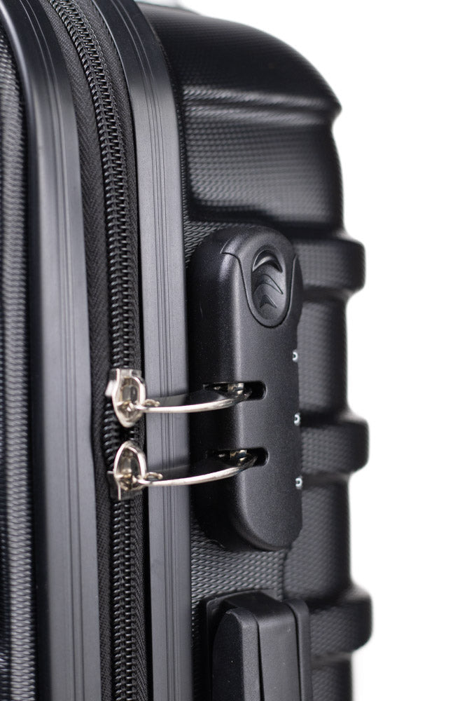 Maletas con pruebas de calidad y ruedas resistentes