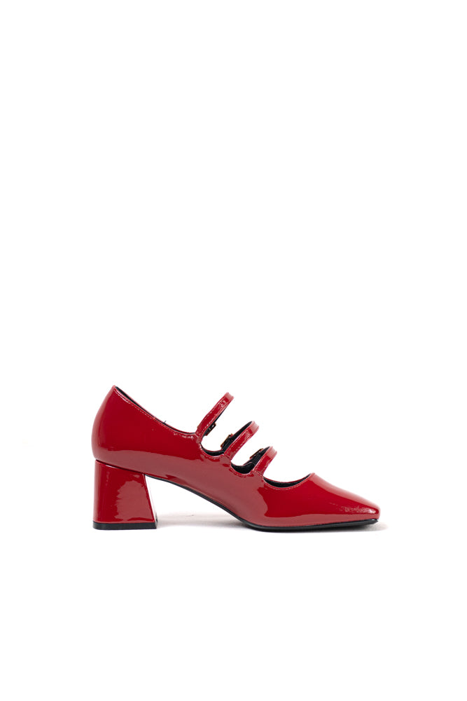 Zapatos de tacón rojo charol para mujer, triple hebilla, estilo audaz y elegante para eventos destacados