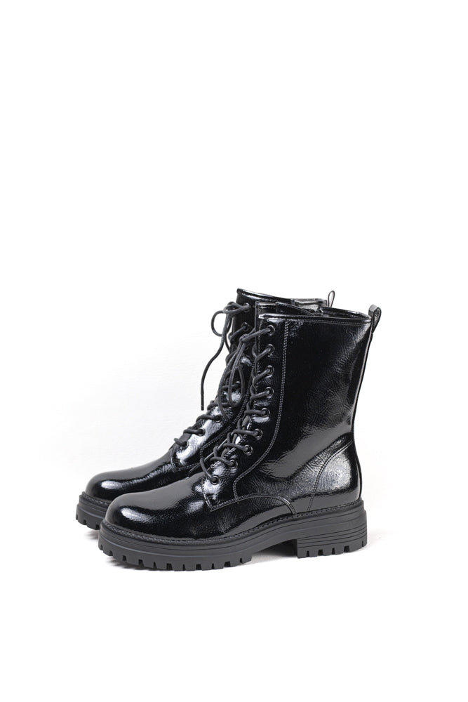 Botas militares negras para mujer, robustez y estilo para aventuras urbanas y más allá