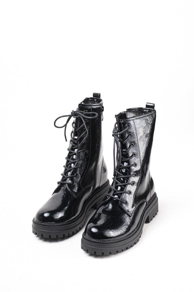 Botas militares negras para mujer, robustez y estilo para aventuras urbanas y más allá