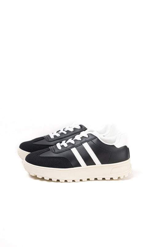 Zapatillas deportivas para mujer en blanco y negro, estilo clásico con un toque moderno para la actividad diaria