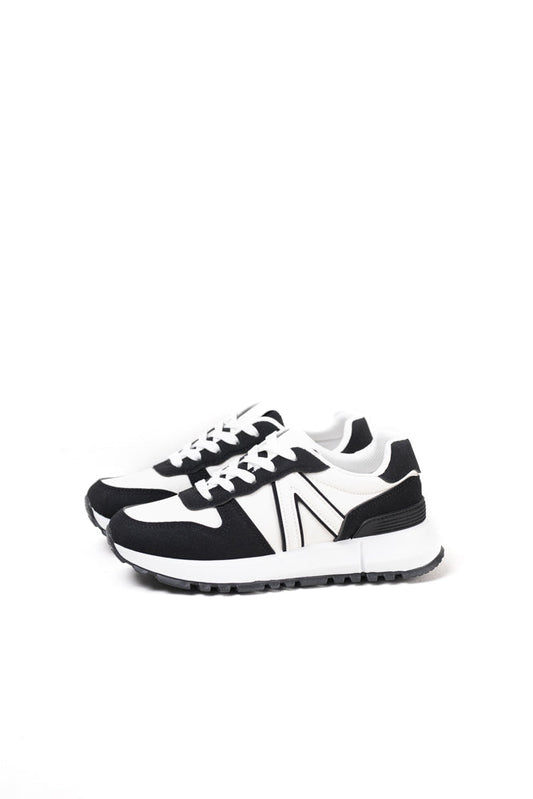 Zapatillas multitono para mujer con detalles en aqua, estilo vibrante y confort moderno para toda ocasión