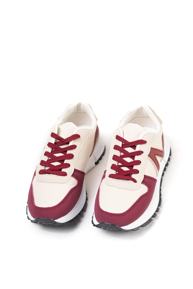 Zapatillas multitono para mujer con detalles en aqua, estilo vibrante y confort moderno para toda ocasión
