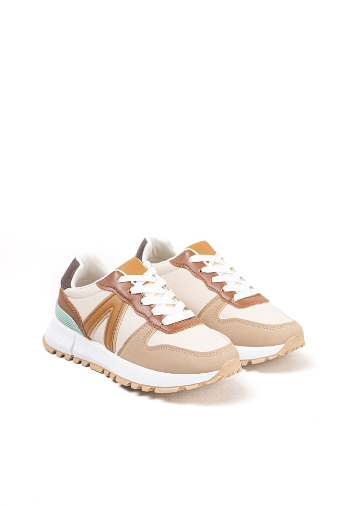 Zapatillas multitono para mujer con detalles en aqua, estilo vibrante y confort moderno para toda ocasión