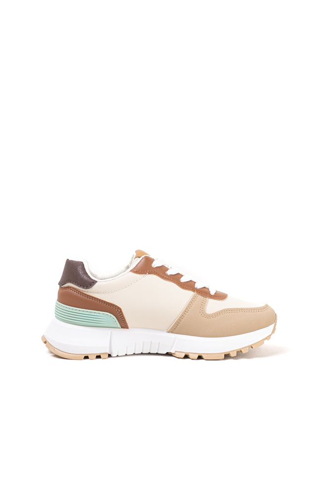 Zapatillas multitono para mujer con detalles en aqua, estilo vibrante y confort moderno para toda ocasión