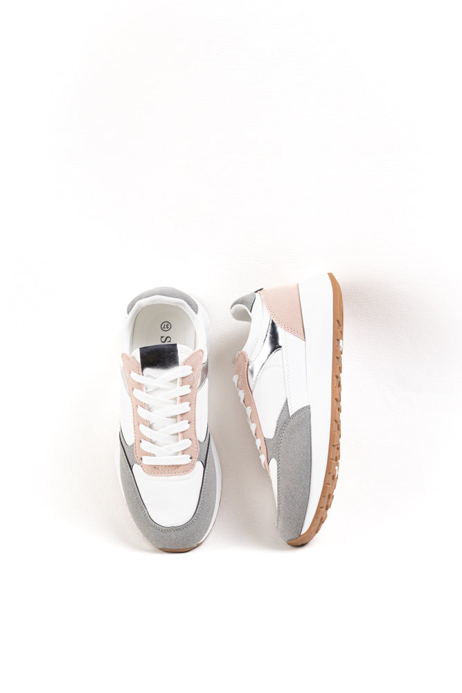 Zapatillas deportivas para mujer en tonos neutros, estilo y confort en cada paso