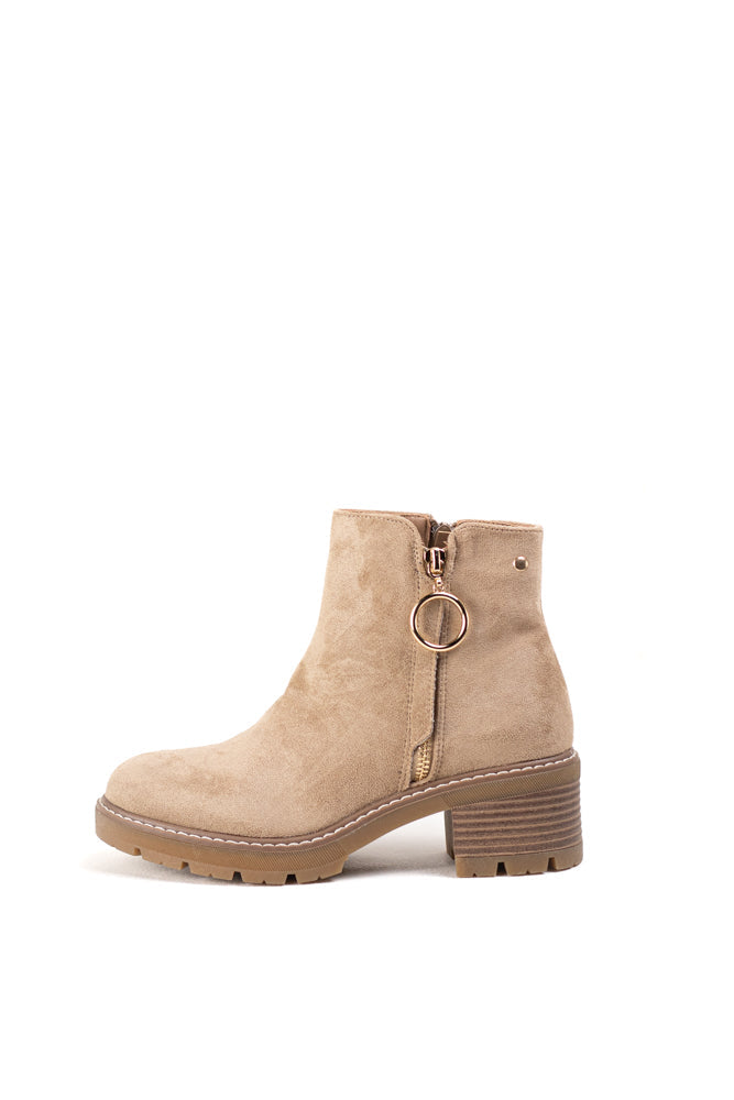 Botines de amuza beige para mujer, detalle de anillo para un toque sofisticado