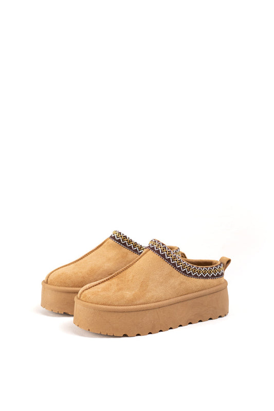 Mocasines de gamuza en tono camel para mujer, confort casual con un toque étnico