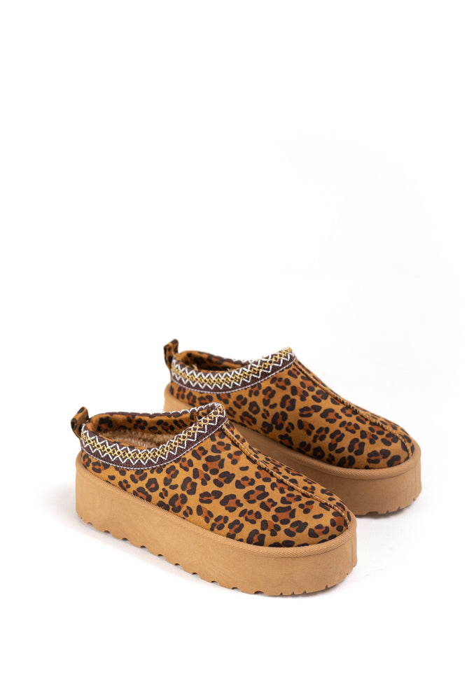 Mocasines de gamuza en tono camel para mujer, confort casual con un toque étnico