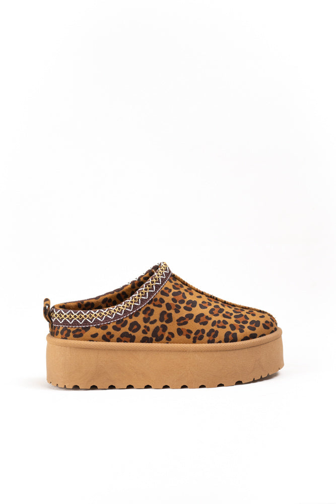 Mocasines de gamuza en tono camel para mujer, confort casual con un toque étnico