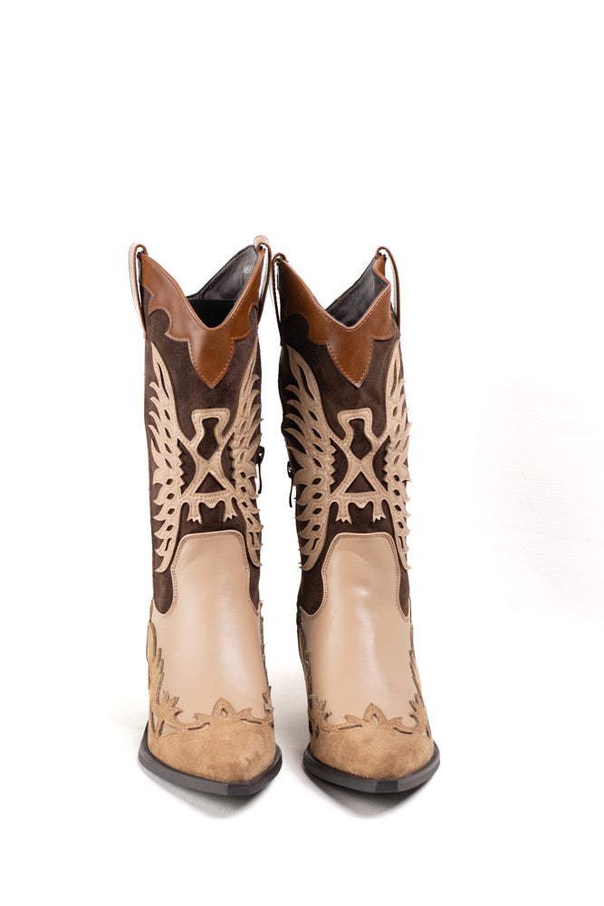 Botas cowboy mujer en piel bicolor con tacón bajo y diseño calado western