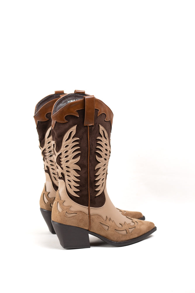 Botas cowboy mujer en piel bicolor con tacón bajo y diseño calado western