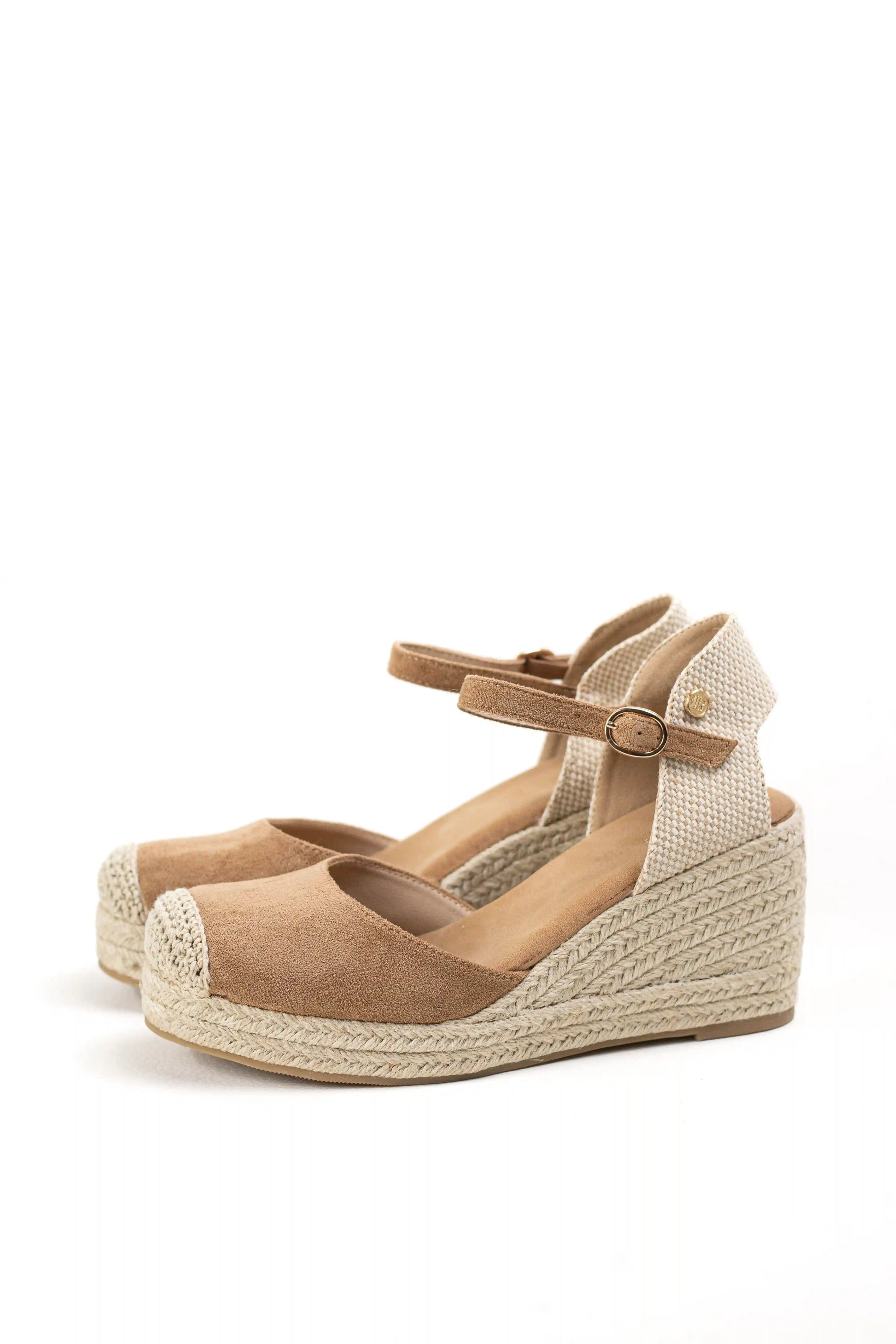 alpargatas doradas mujer de cunas altas de esparto con plataforma ligera con plantillas acolchadas color Camel talla 36