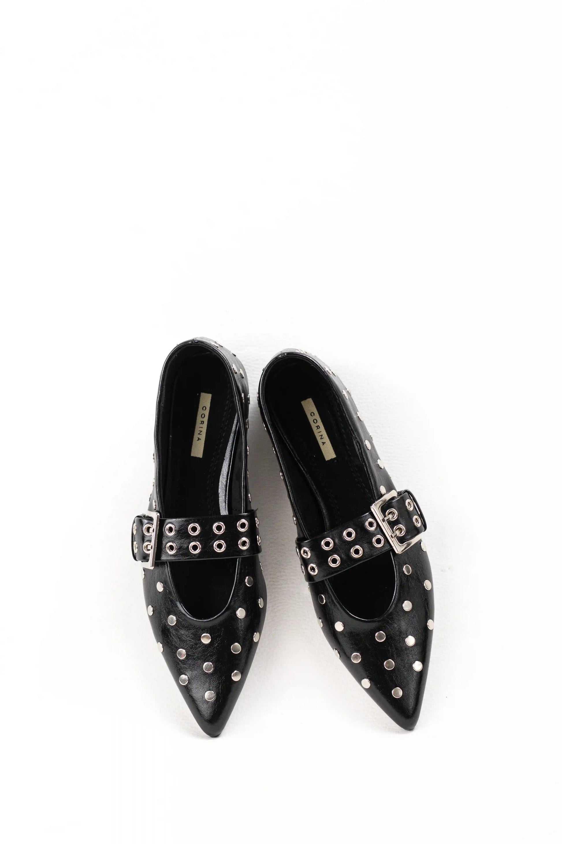 bailarina con tachuelas y hebilla ajustable corina color Negro talla 38