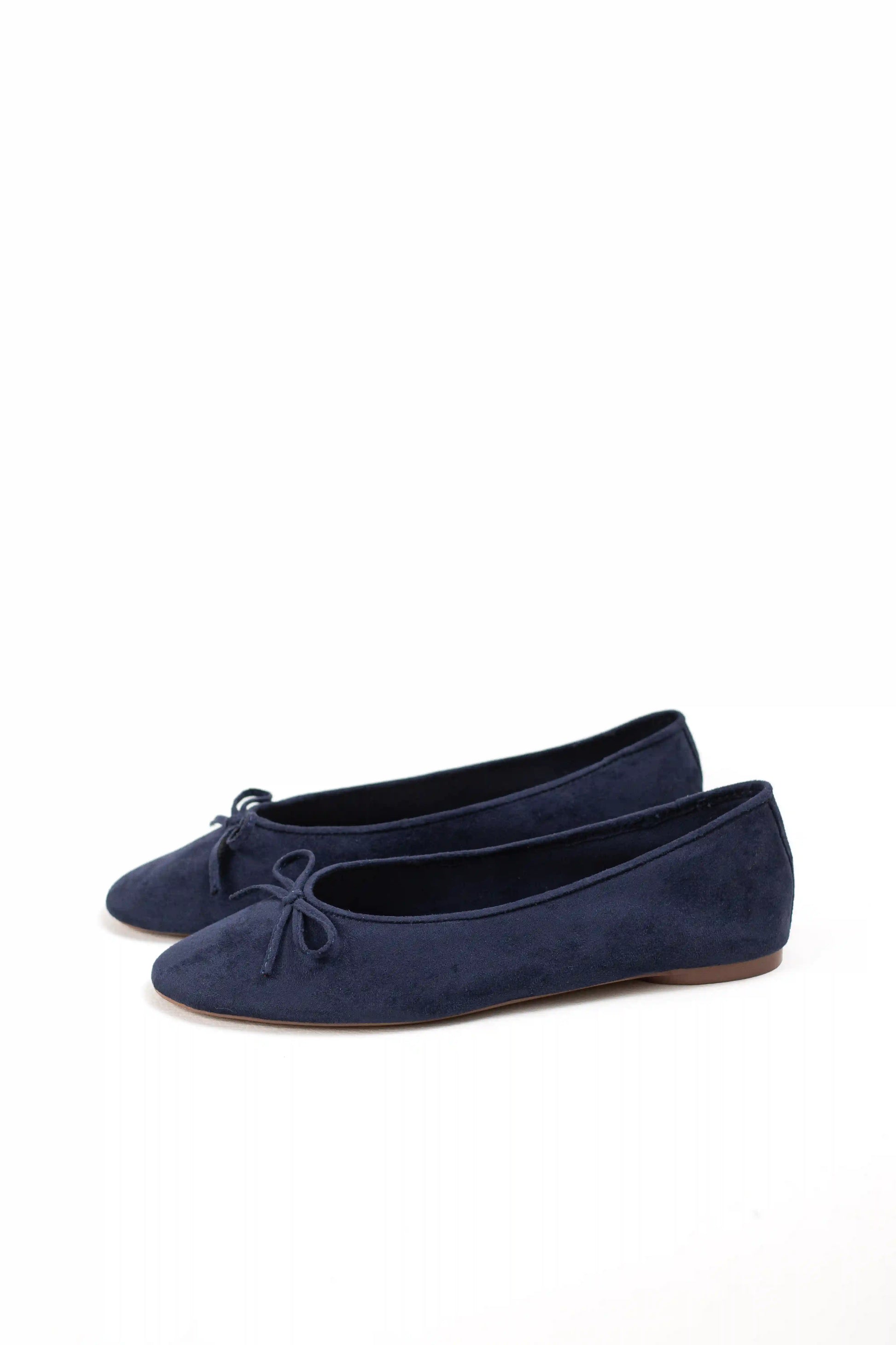 bailarina de ante con punta afilada y lazo decorativo corina color Marino talla 35