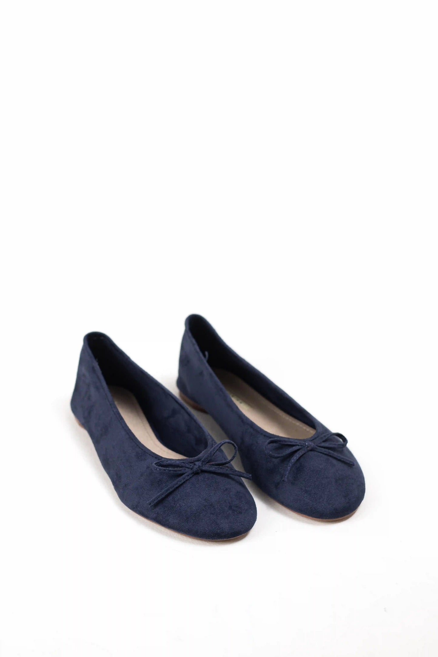 bailarina de ante con punta afilada y lazo decorativo corina color Marino talla 36