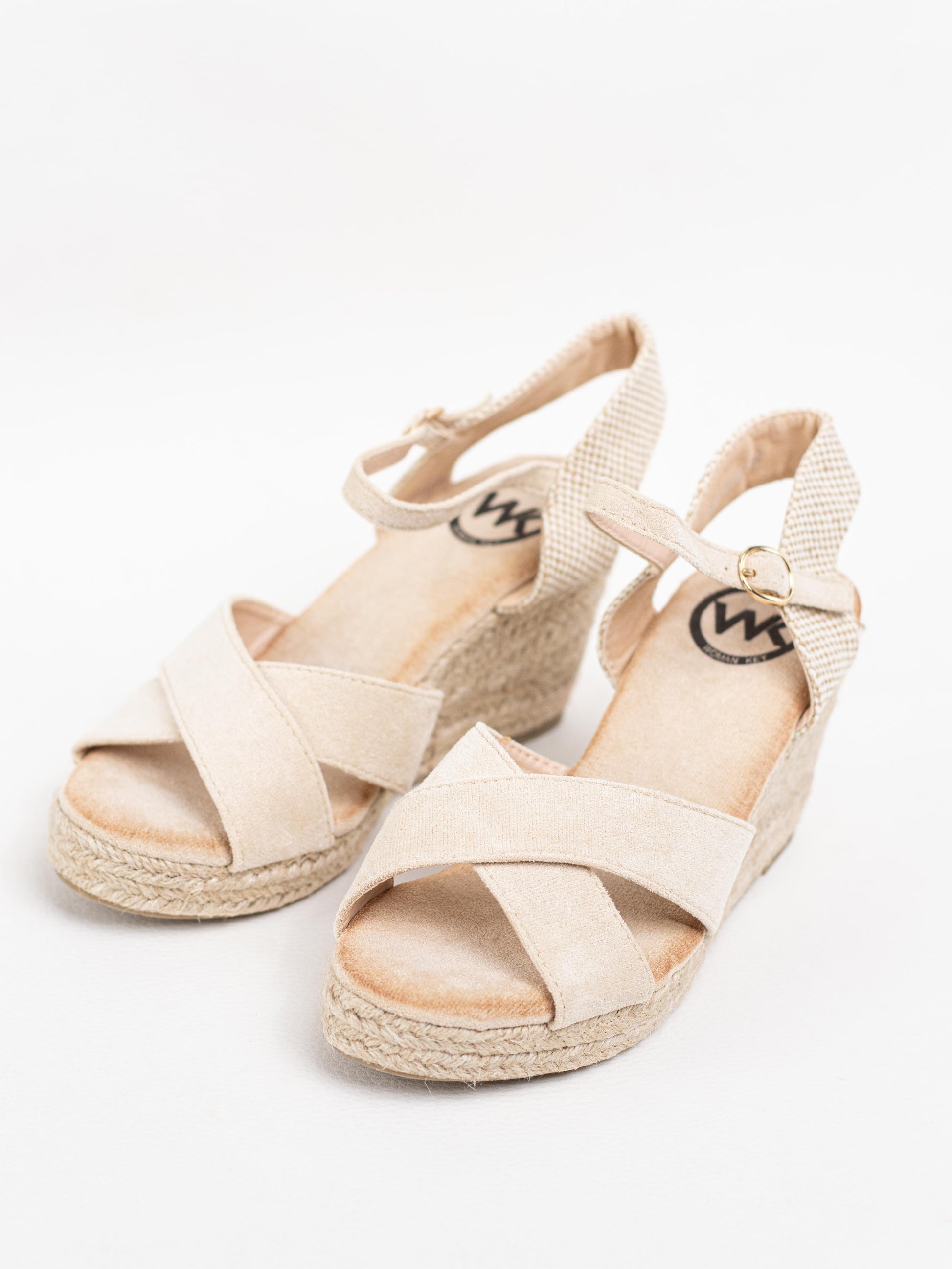 sandalias cunas esparto con tiras cruzadas Beige 39