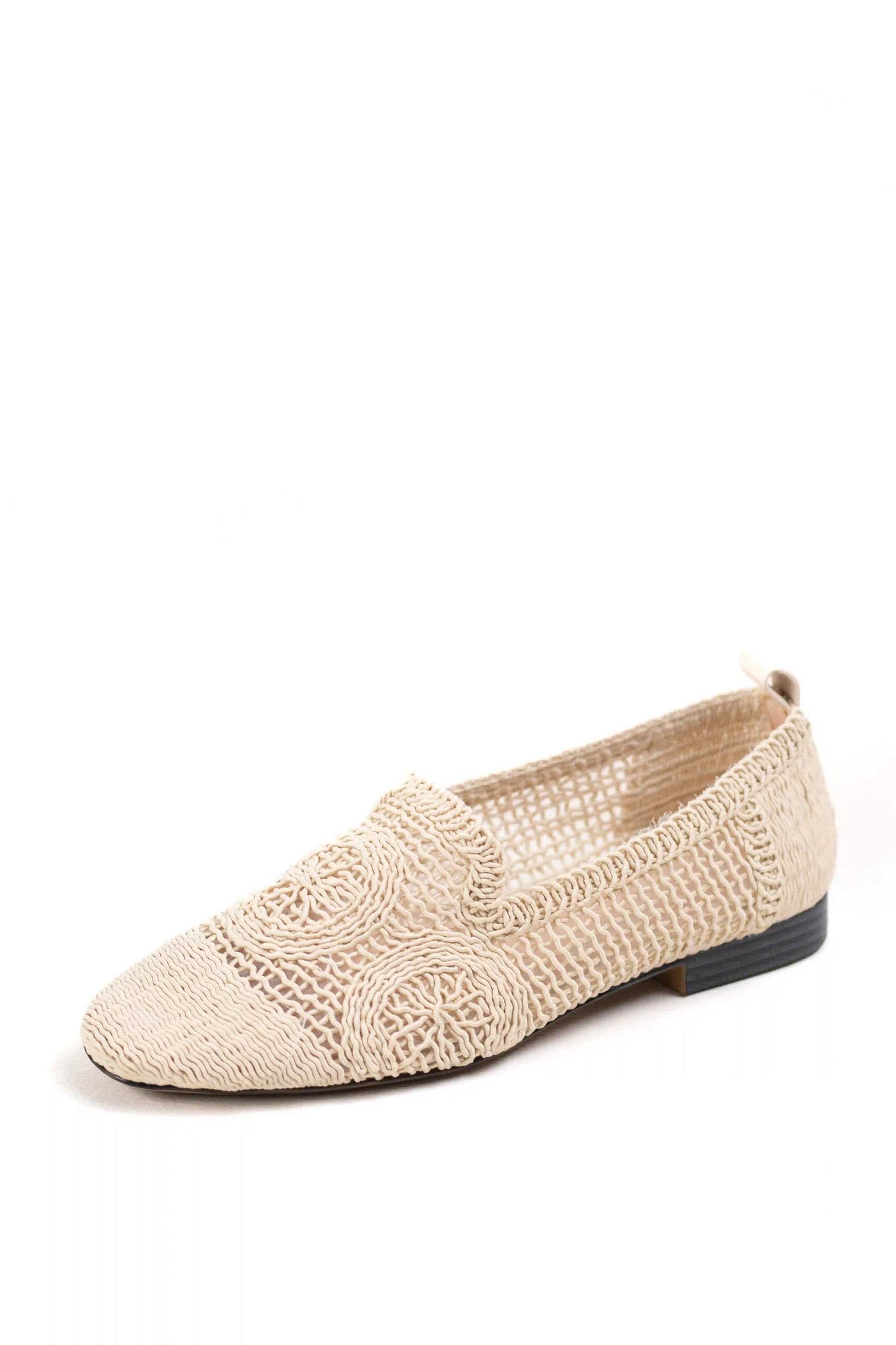 mocasines de malla calada con diseno artesanal y suela plana color Beige talla 39