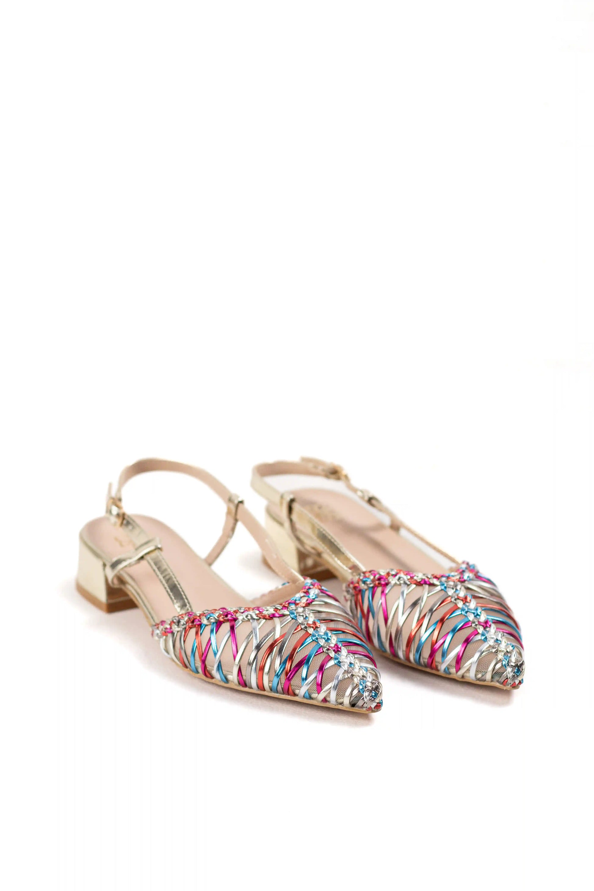 zapatos destalonados con tiras entrelazadas y tacon metalizado color Color talla 41