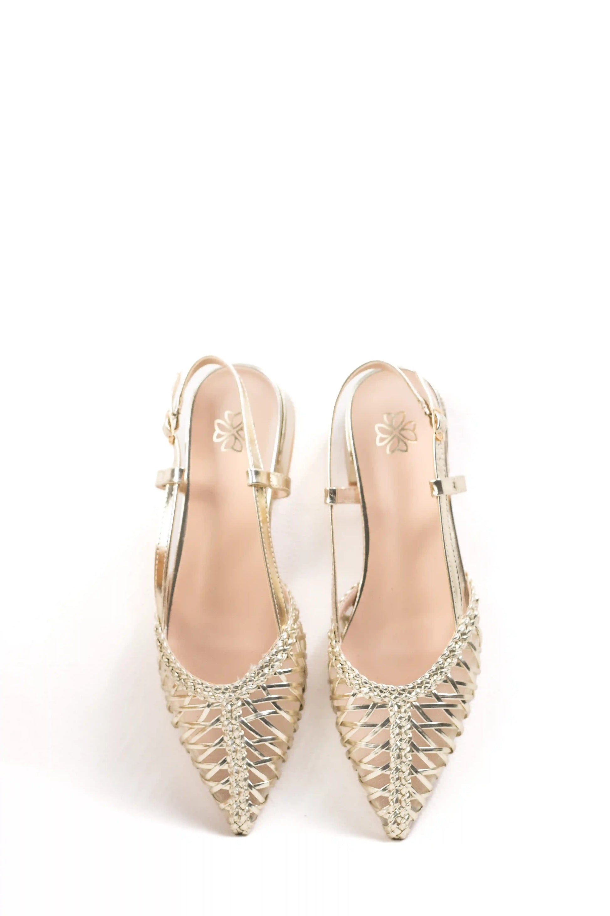 zapatos destalonados con tiras entrelazadas y tacon metalizado color Dorado talla 38