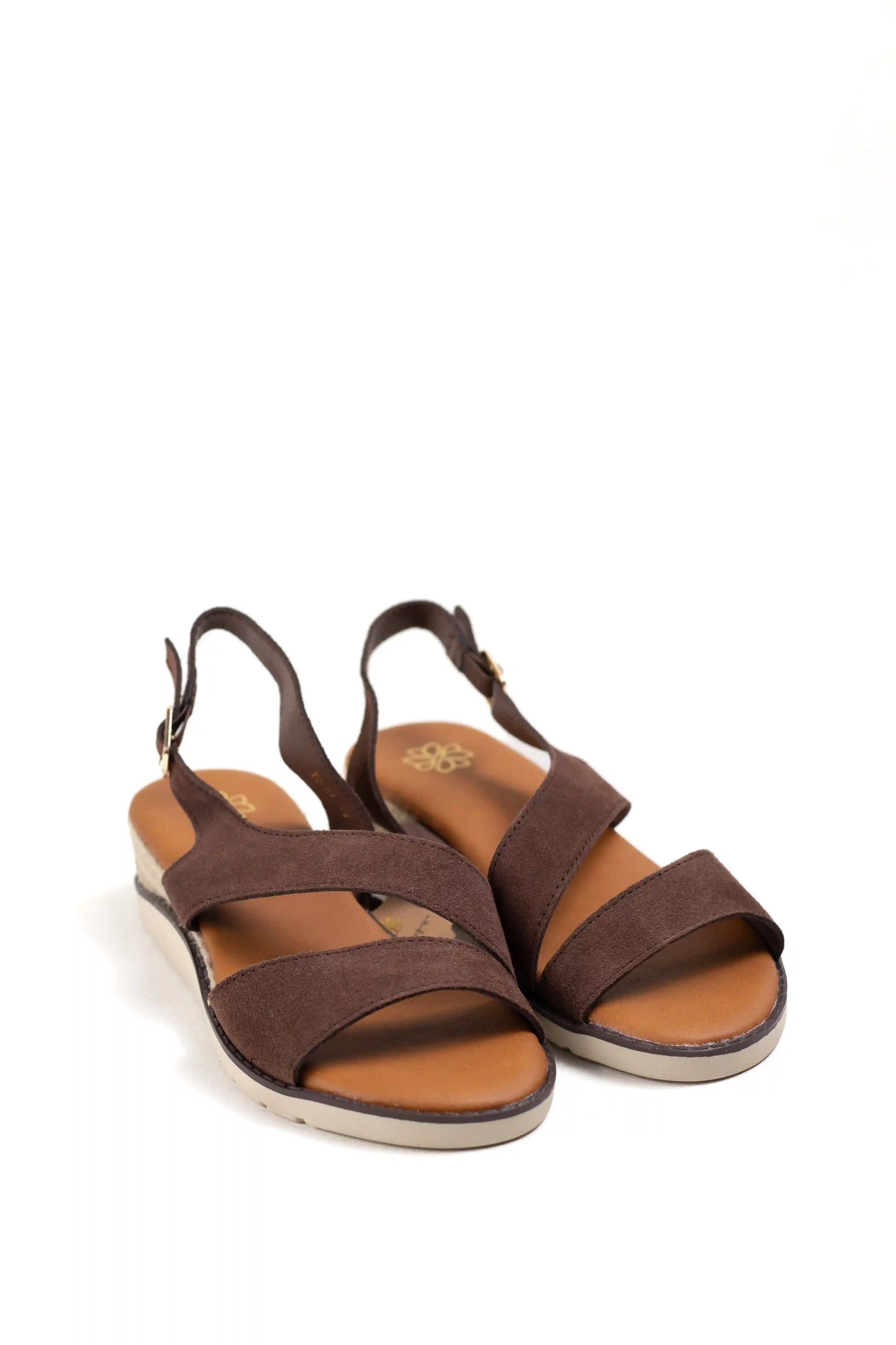 sandalias de piel con cuna y tiras cruzadas suela antideslizante y hebilla ajustable color Marrón talla 41