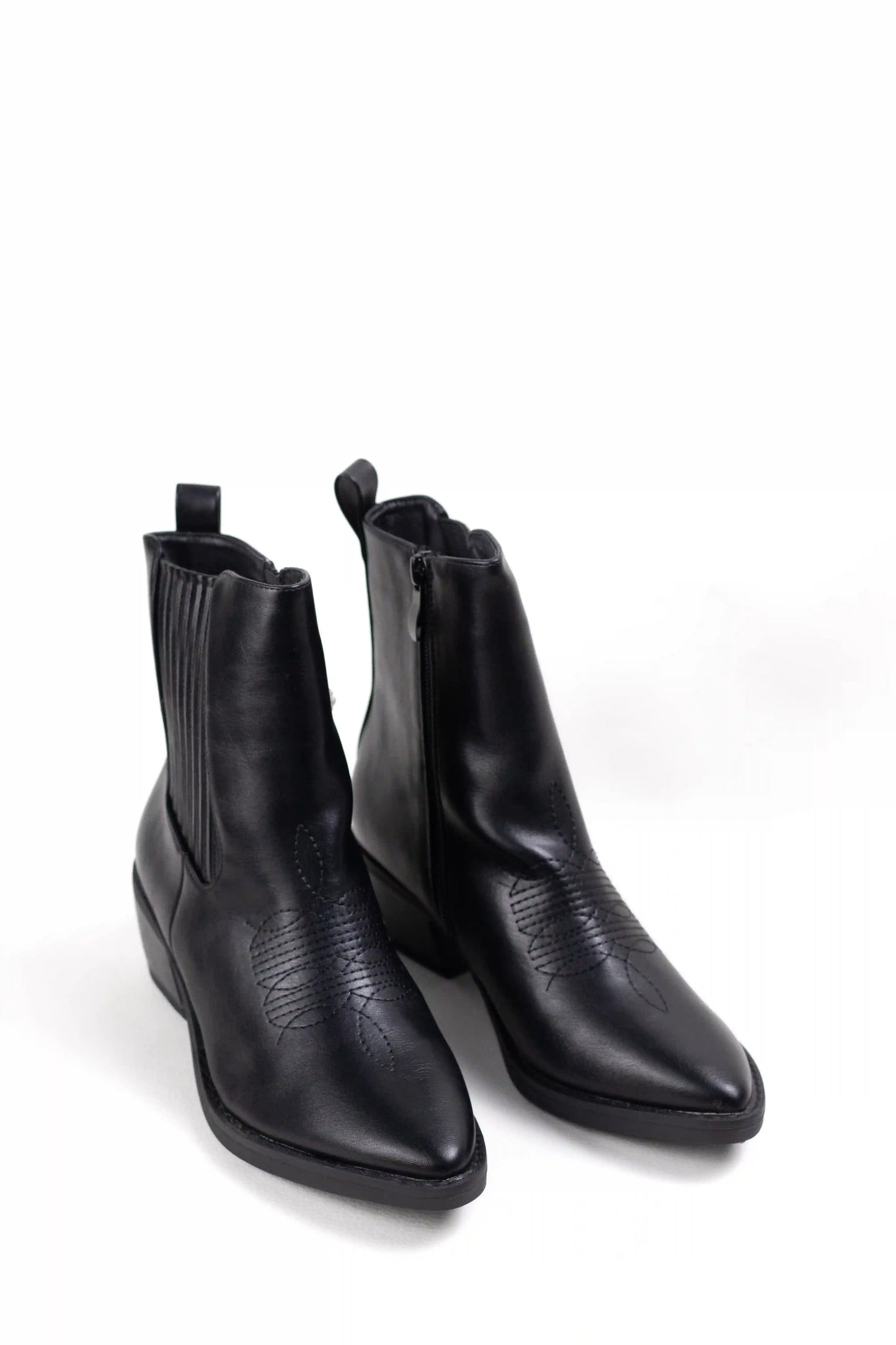 Botines camperos mujer estilo cowboy con tacón bajo y cremallera