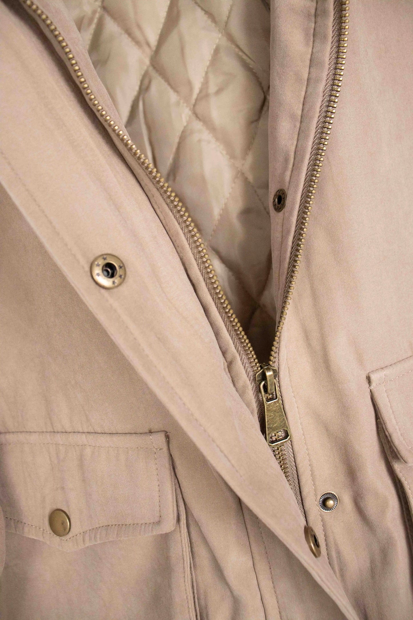 chaqueta corta estilo workwear con cuello contrastado Taupe M
