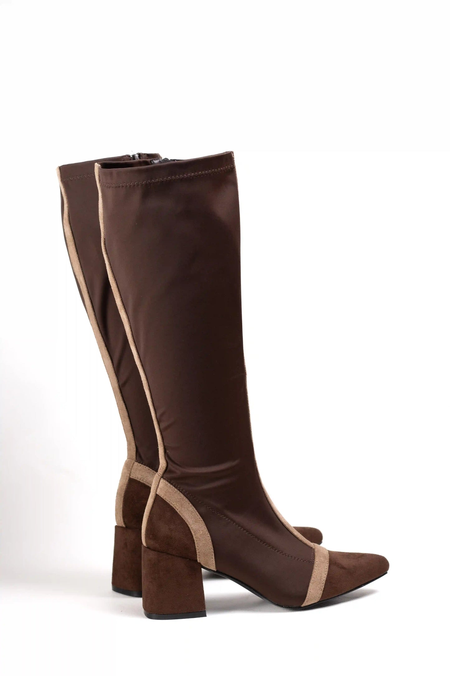 Botas altas de tacón ancho en ante y tejido elástico con diseño elegante