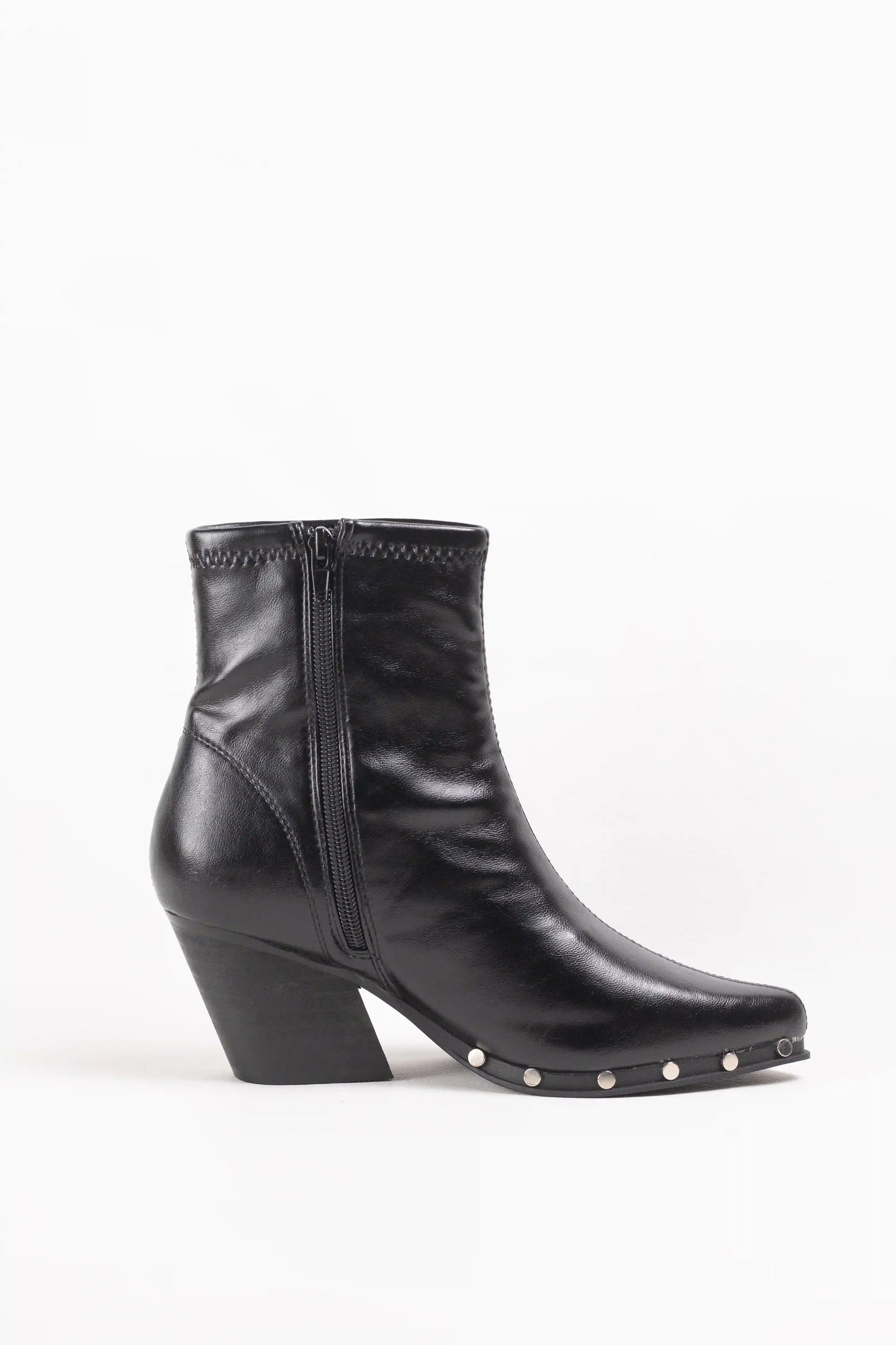 botines cowboy mujer con tacon medio y tachuelas metalicas en piel sintetica Negro 39