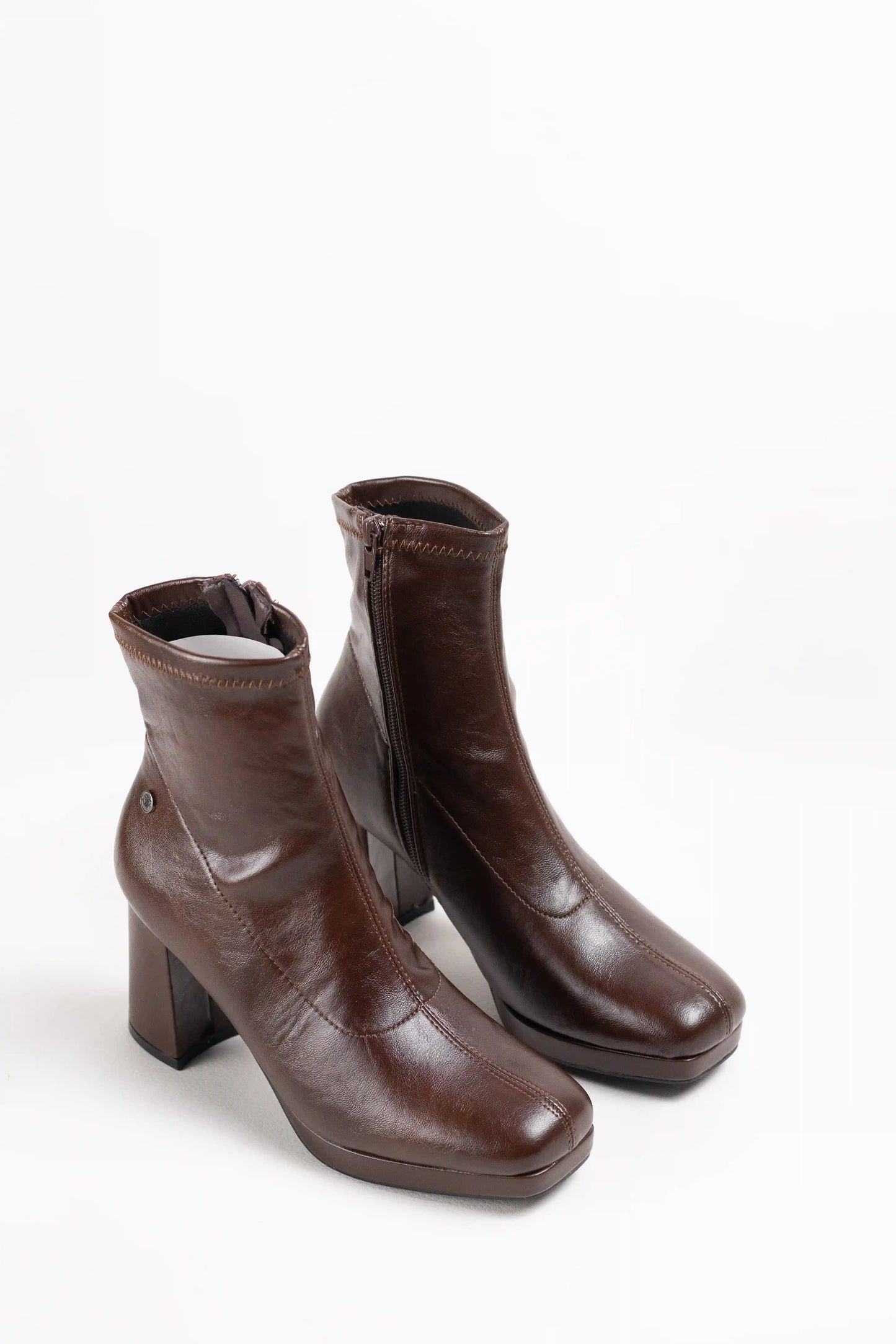 Botines de tacón ancho con plataforma y cremallera lateral