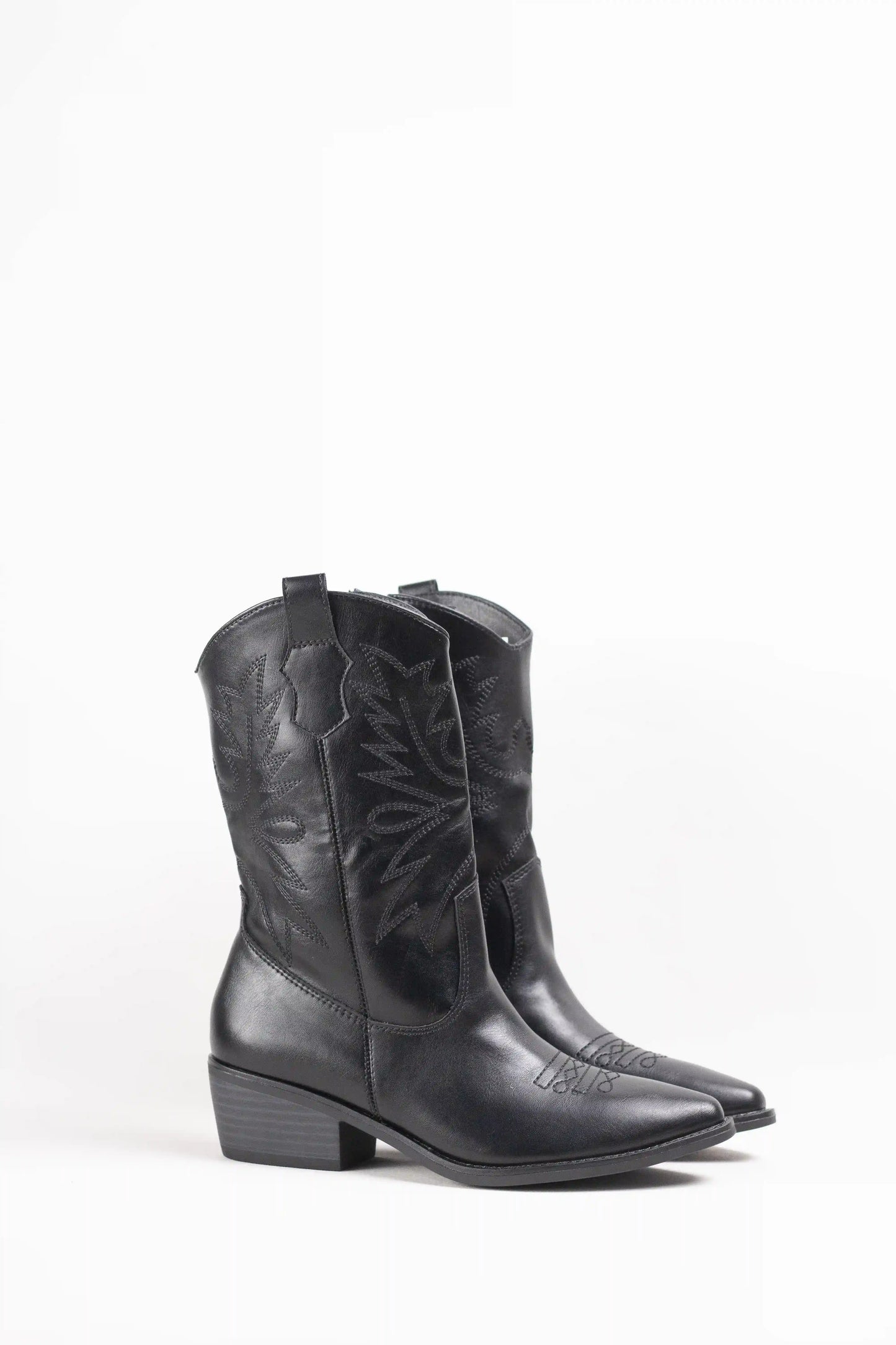 botines cowboy con bordados estilo western y tacon cubano Negro 38