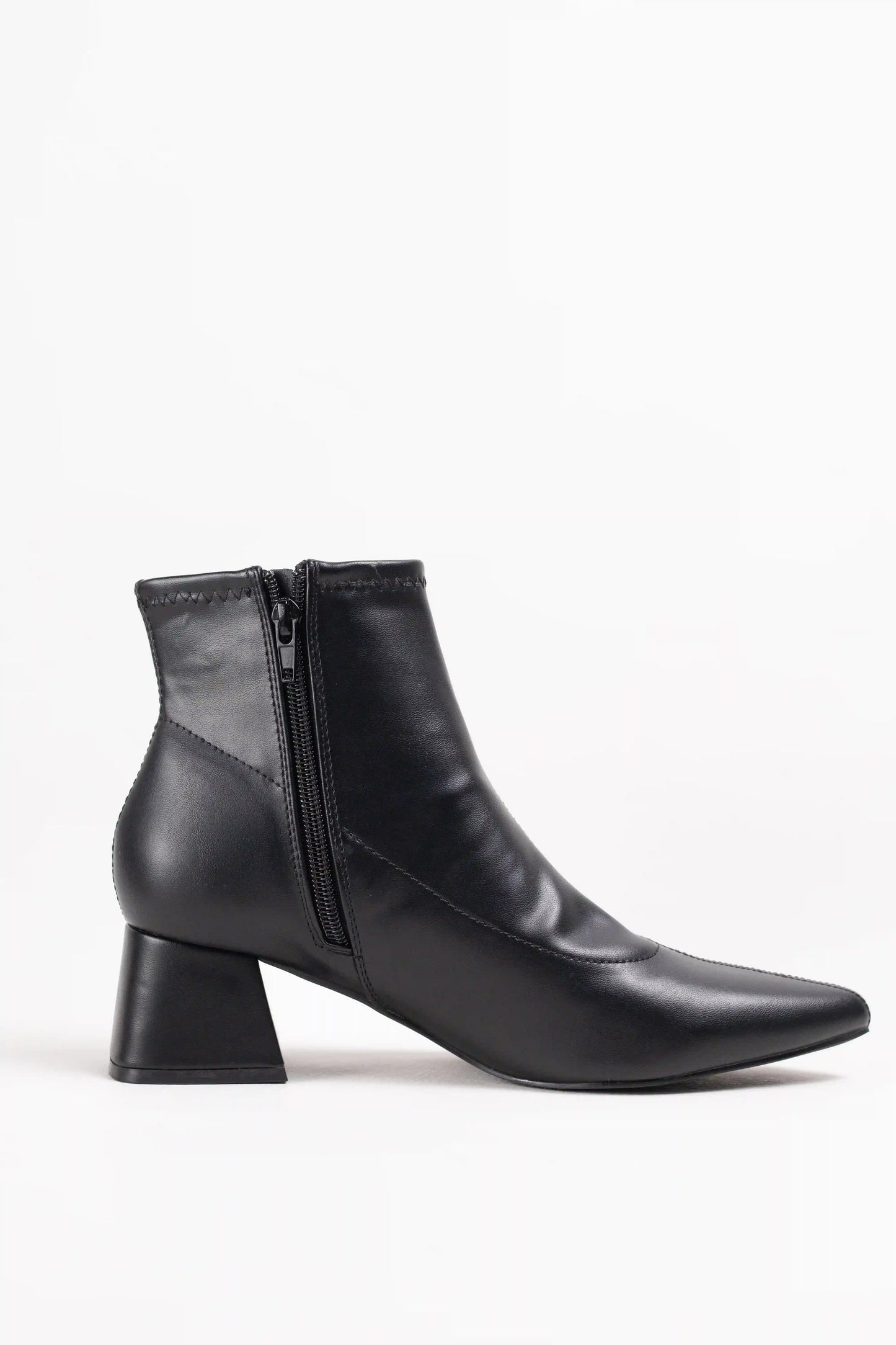 botines de media cana con punta fina y tacon geometrico Negro 38