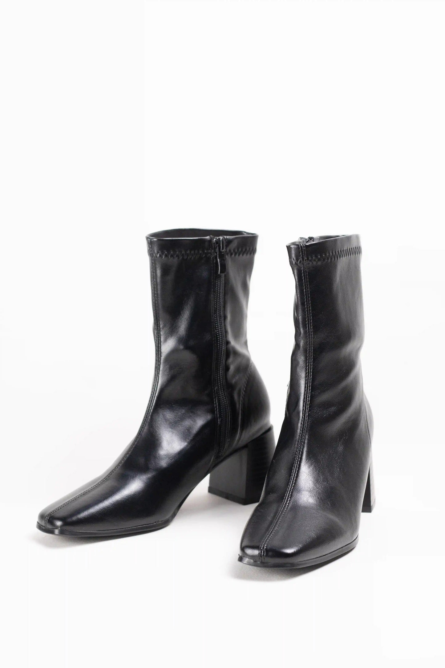 botines de piel sintetica con cana media punta fina y tacon ancho estable black 38