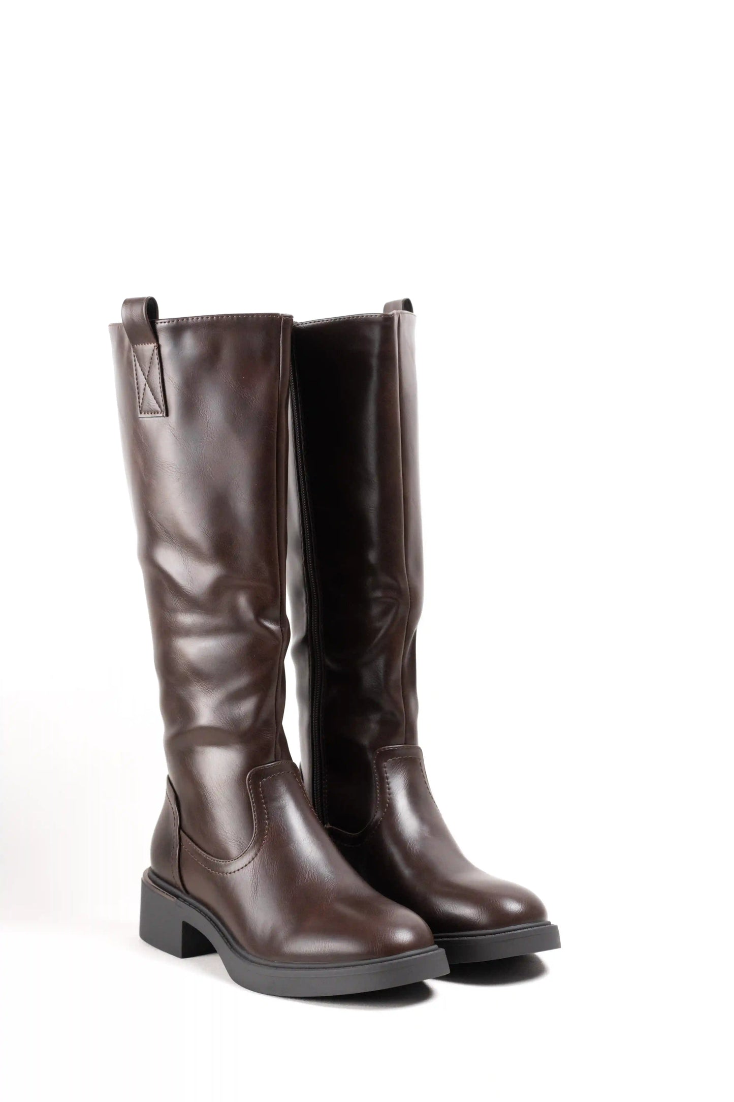 Bota Alta Marrón Oscuro de Piel Sintética con Suela Track y Tacón Bajo