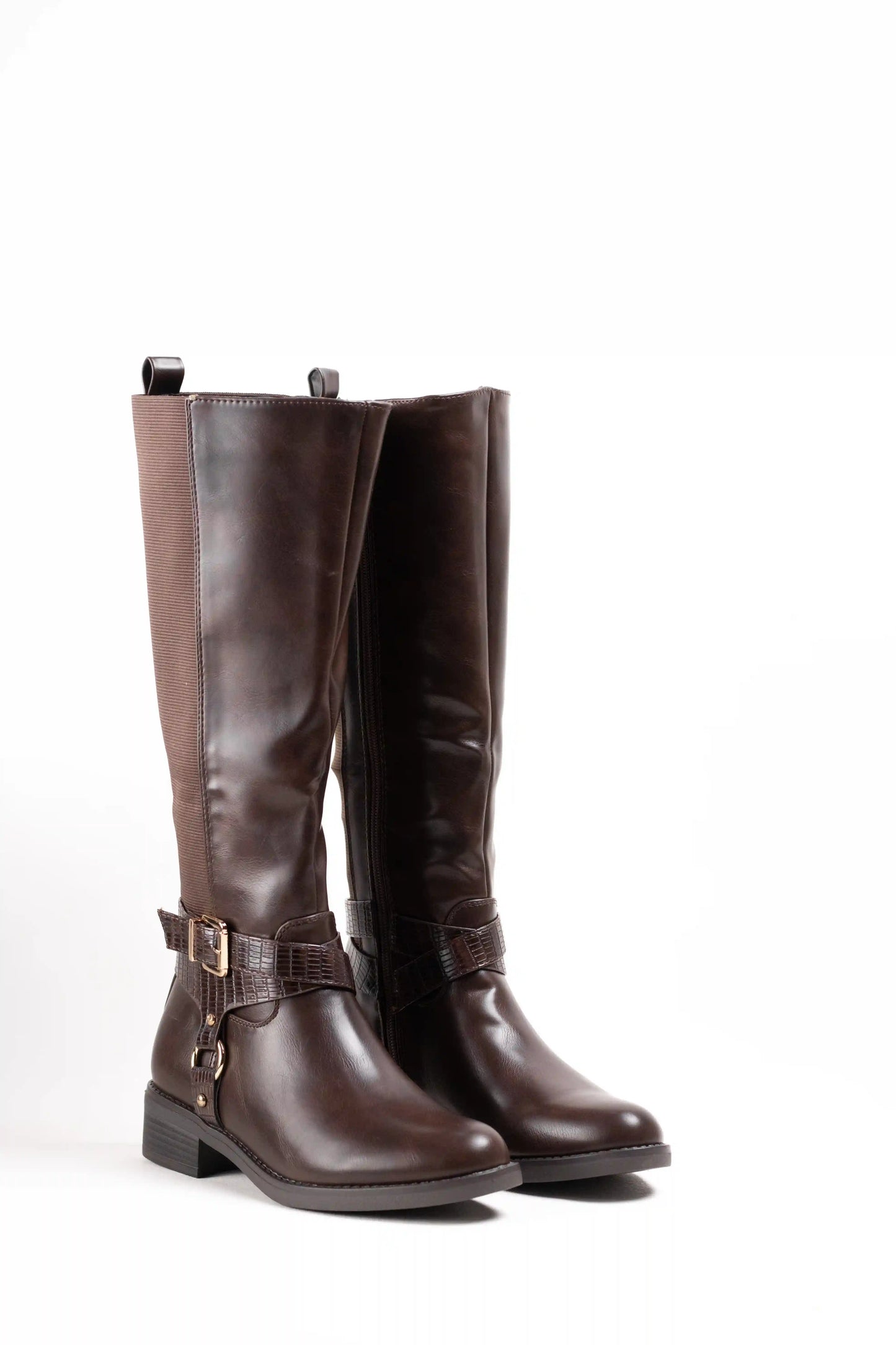 Bota Alta de Montar Marrón con Elástico Trasero, Correa de Cocodrilo y Tacón Bajo