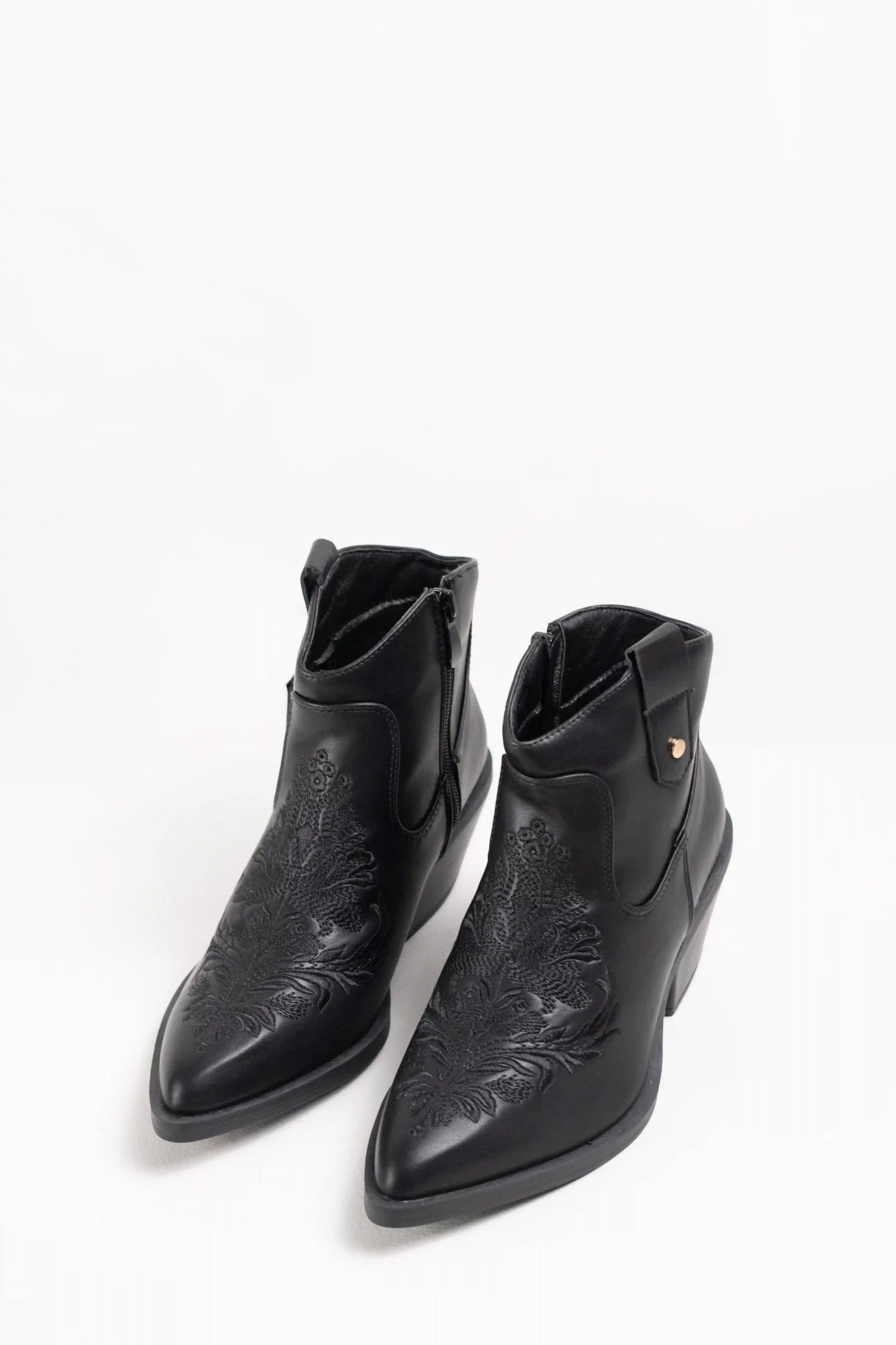 botines cowboy negros de cana corta con bordados tonales y cremallera Negro 39
