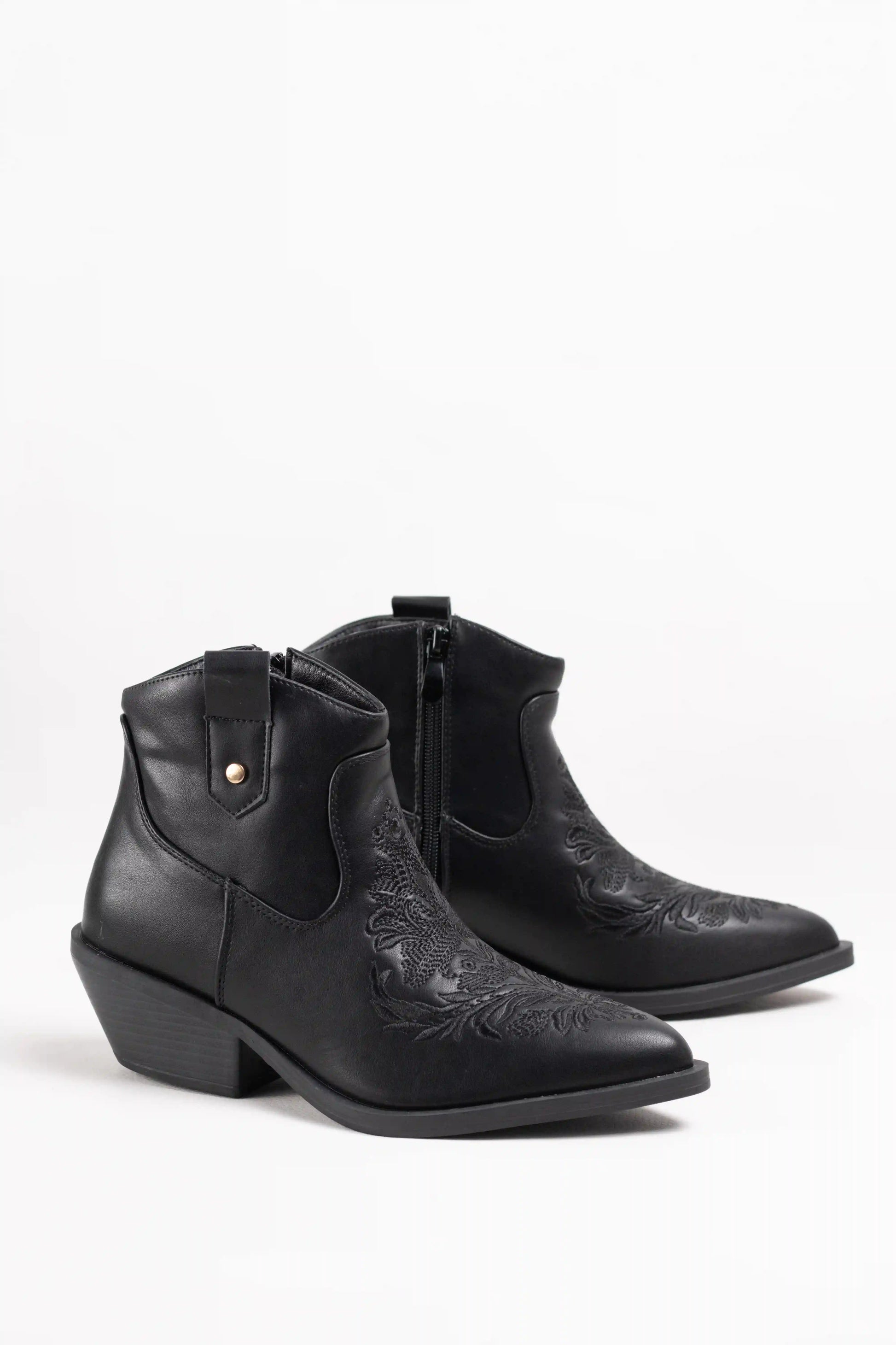 botines cowboy negros de cana corta con bordados tonales y cremallera Negro 40
