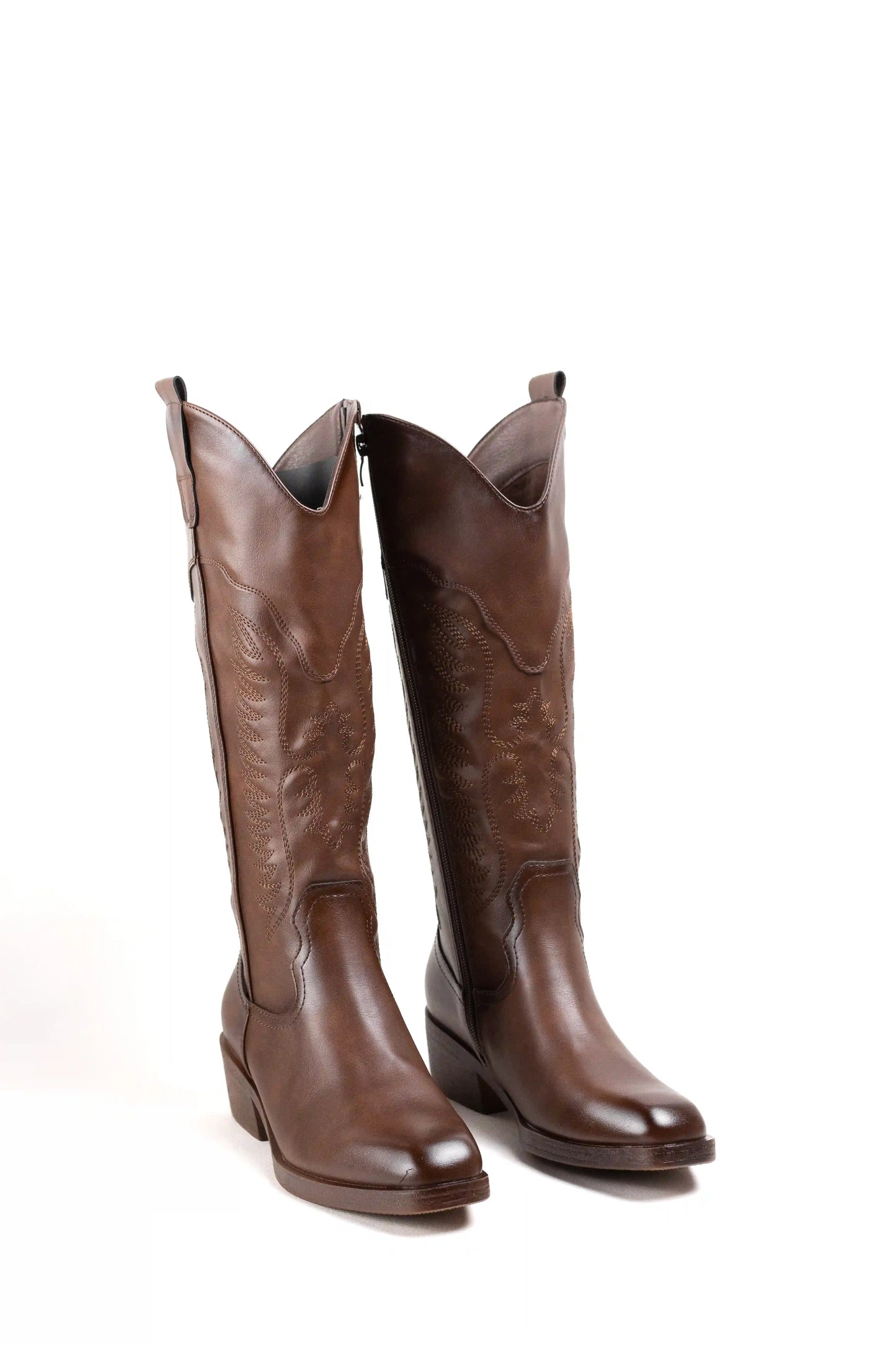 Botas cowboy mujer clásicas con tacón medio y bordado