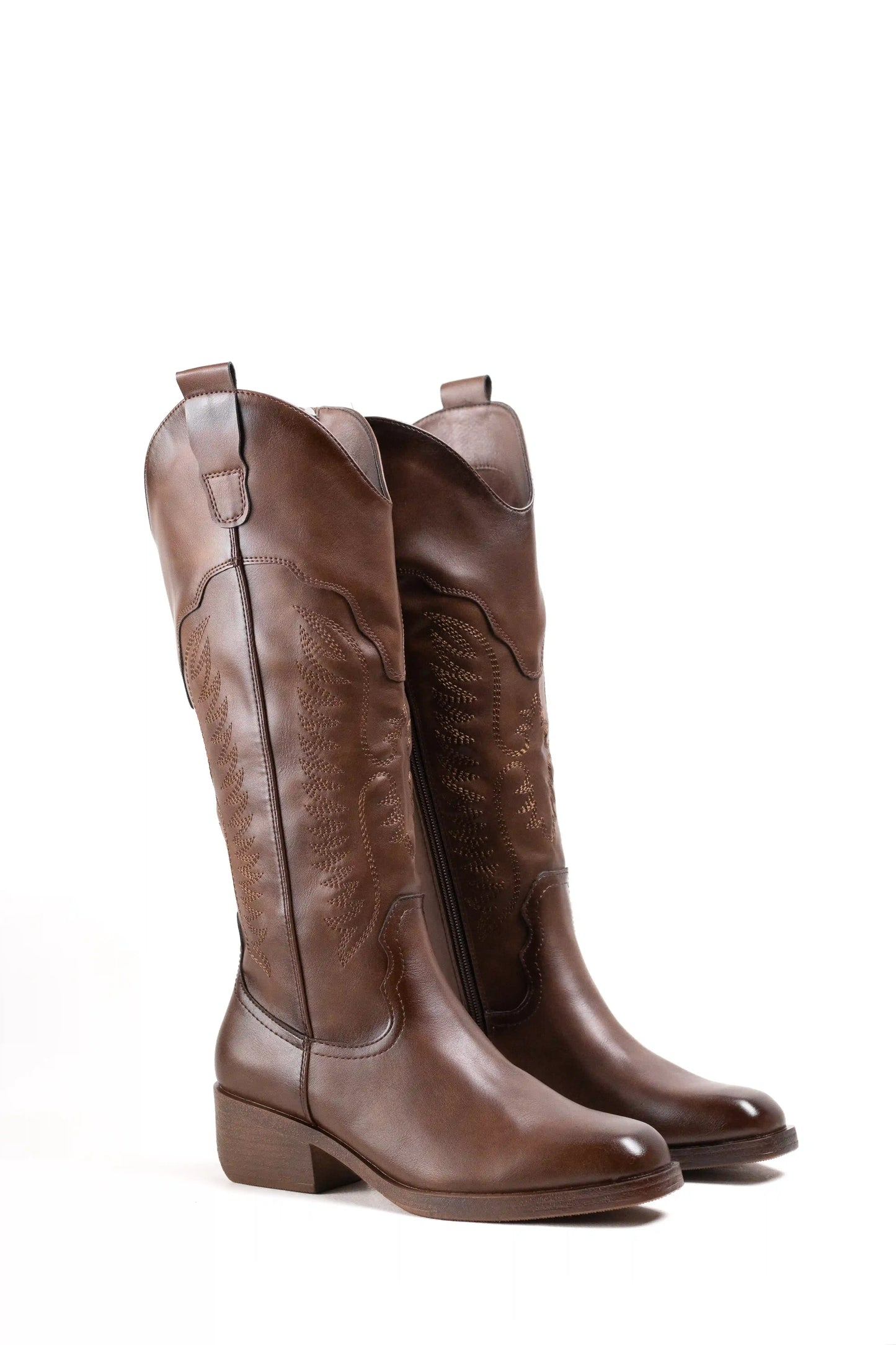 Botas cowboy mujer clásicas con tacón medio y bordado