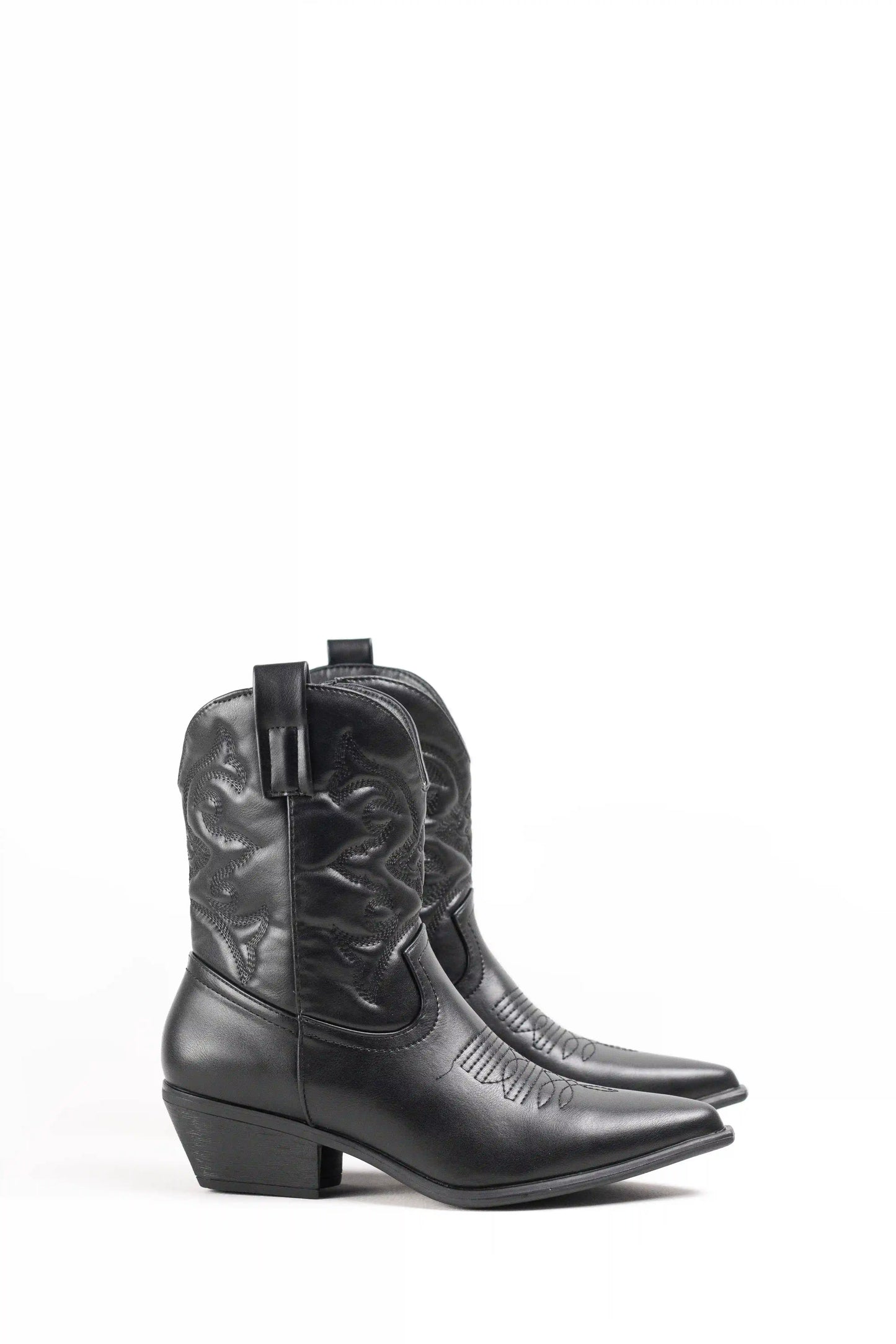 Botines cowboy mujer negros acolchados con tacón bajo y bordados