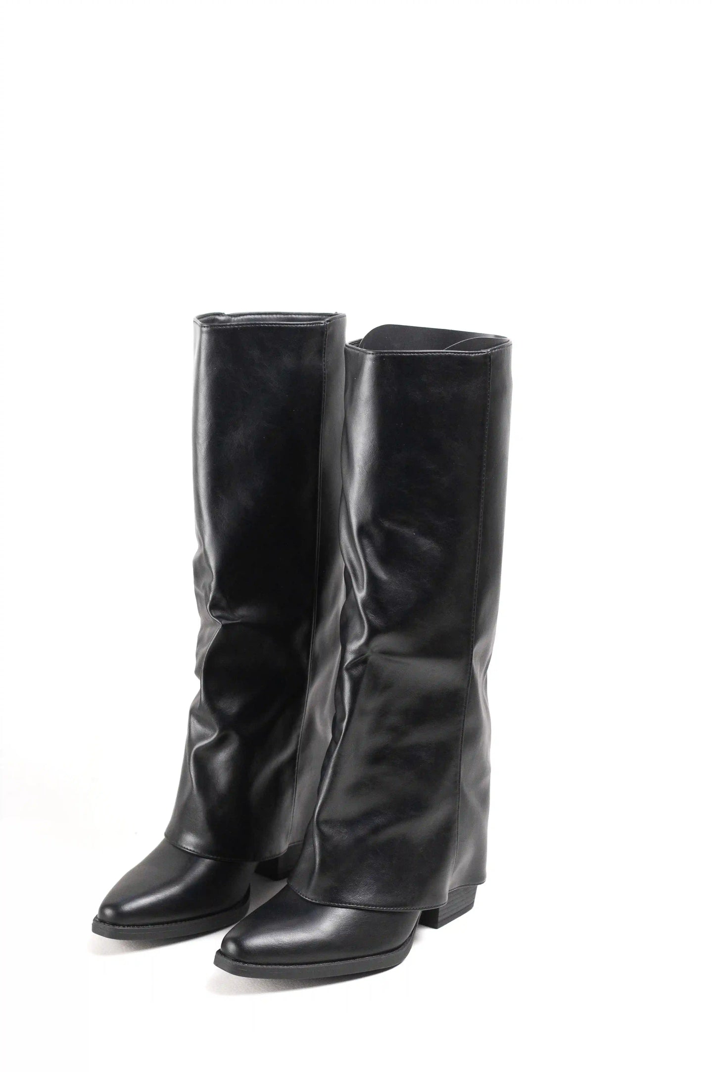 Botas estilo pantalón con tacón medio