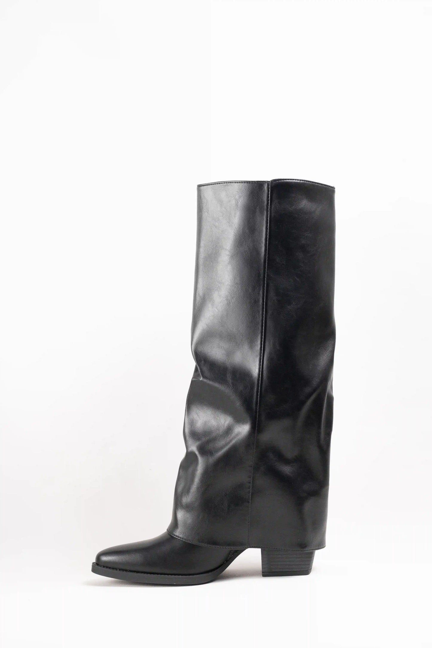 Botas estilo pantalón con tacón medio