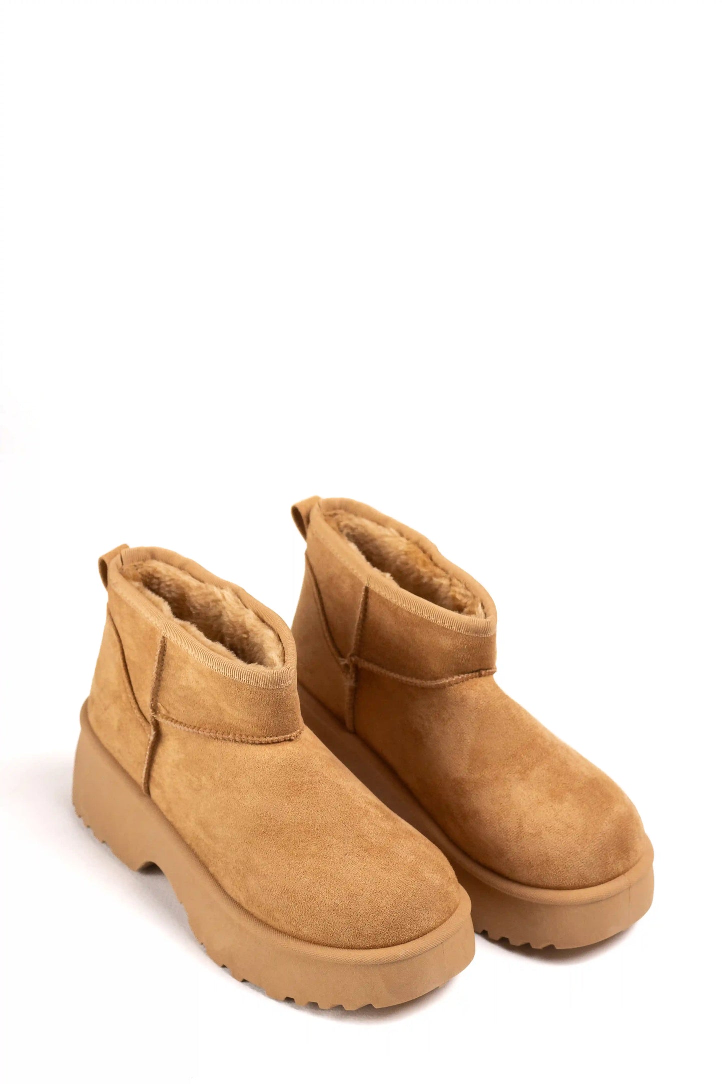 Botines de borreguito sintético con plataforma