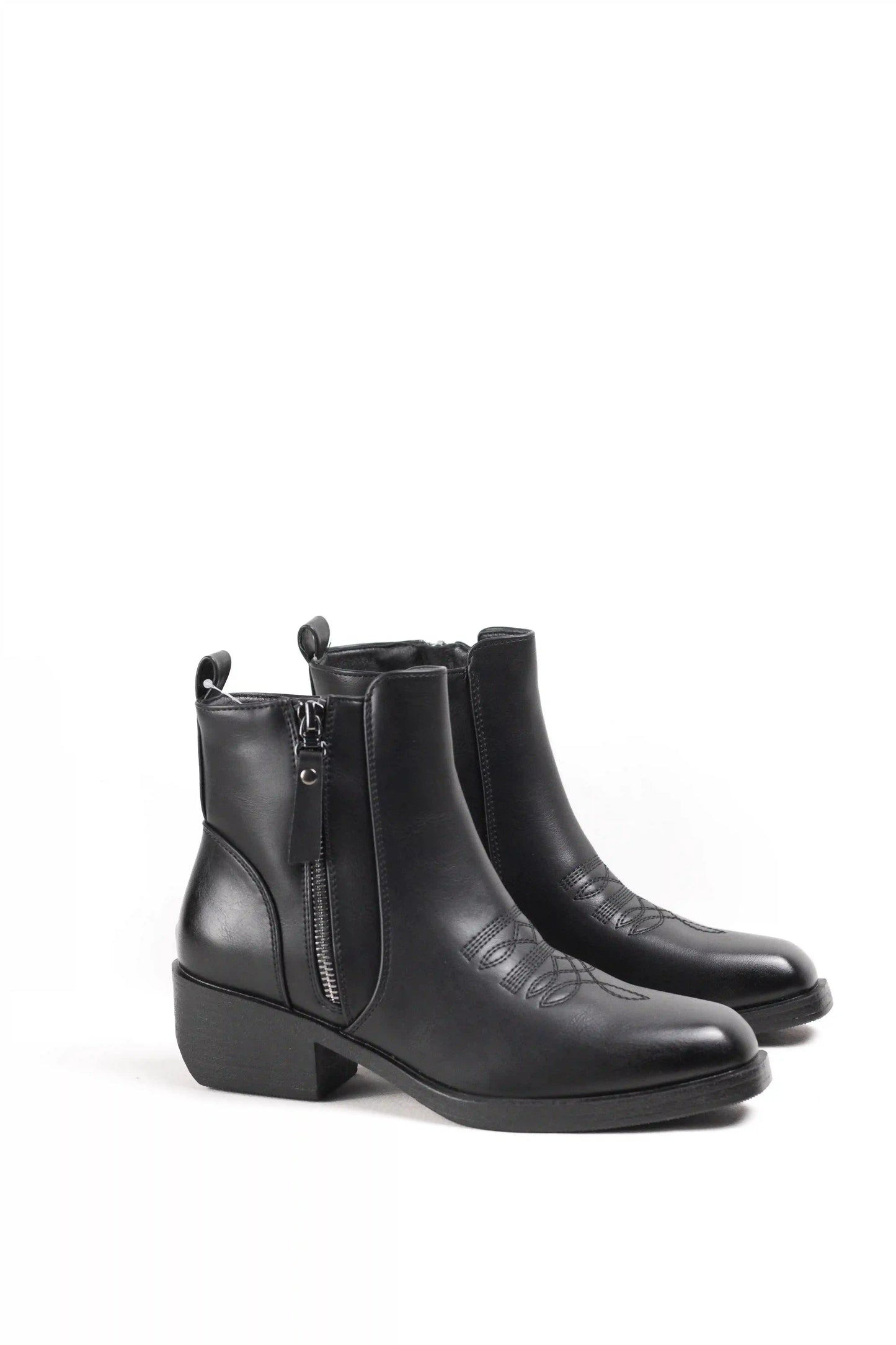 Botín mujer cowboy estilo campero western de piel vegana y tacón bajo