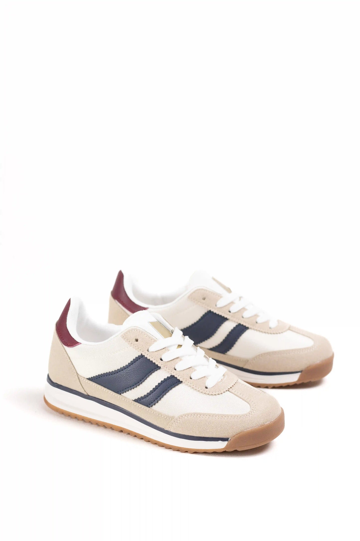 Zapatillas deportivas retro estilo 70s con suela dentada