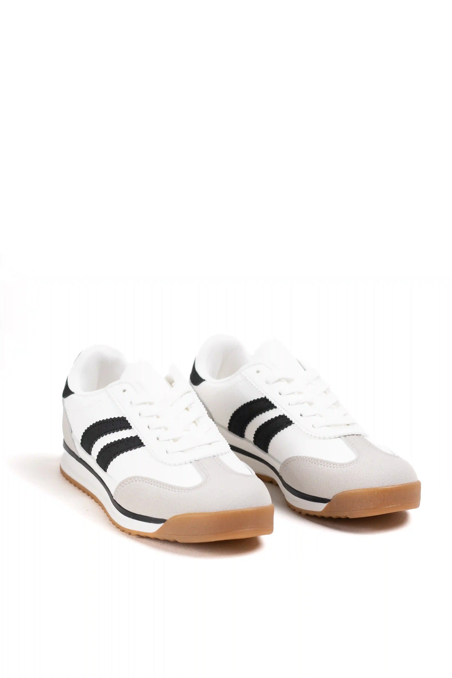 Zapatillas deportivas retro estilo 70s con suela dentada